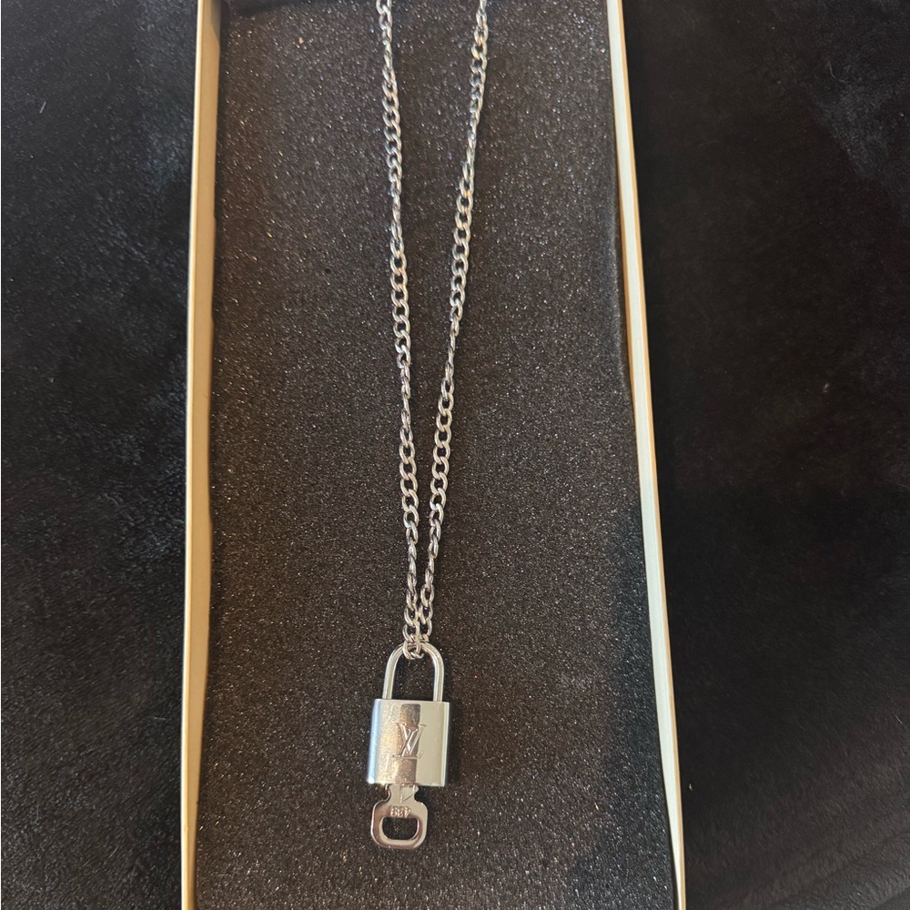 Louis Vuitton Padlock necklace 🔥